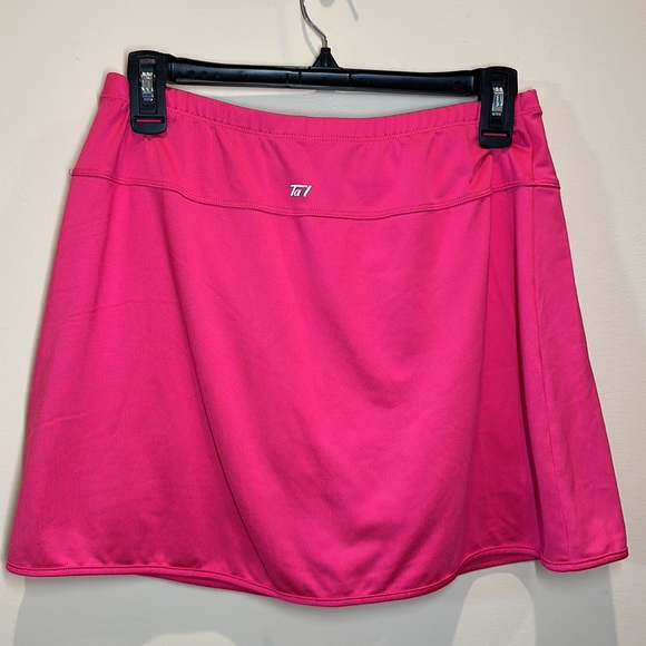 TAIL tech skort - Picture 2 of 8